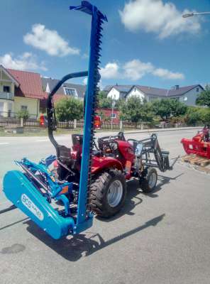 TYM Traktor mit BCS Doppelmessermähbalken